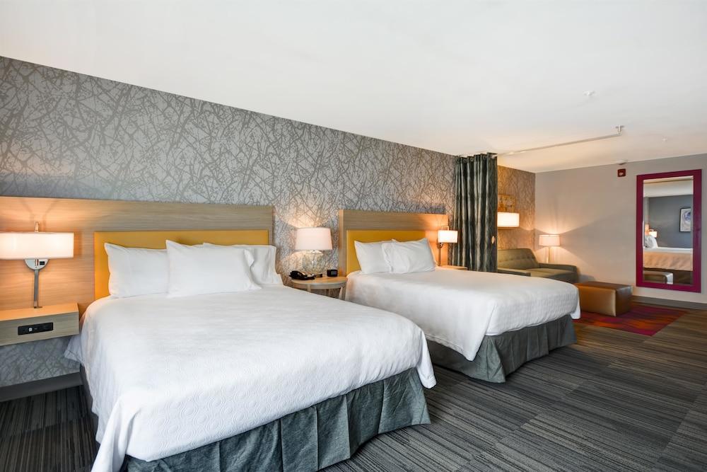Hotel Home2 By Hilton Ku Medical Center 3*